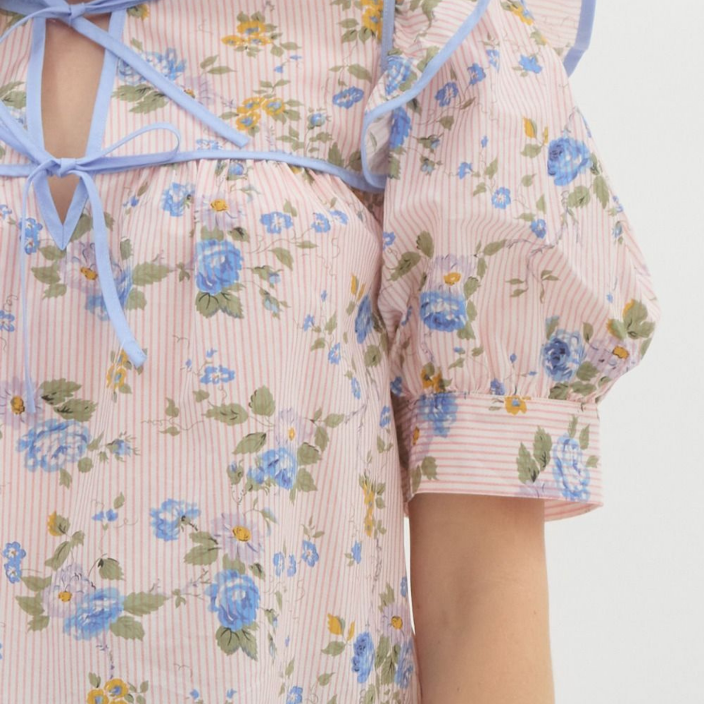Coral Floral Puff Sleeve Top